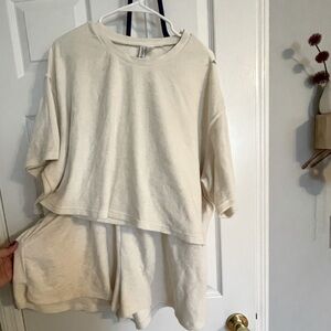 HM DIVIDED White French Terry Set